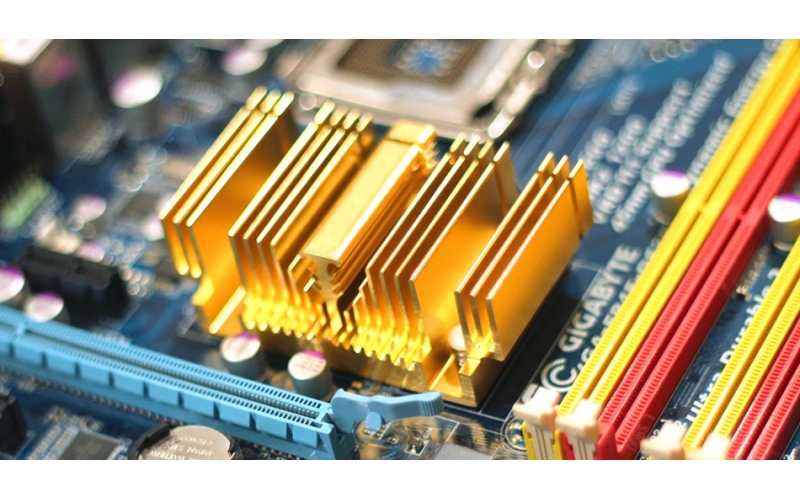 PCBA生產(chǎn)一輛車到底需要多少芯片？