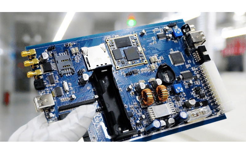 PCBA熱管理策略：散熱器、熱沉和風(fēng)扇的設(shè)計