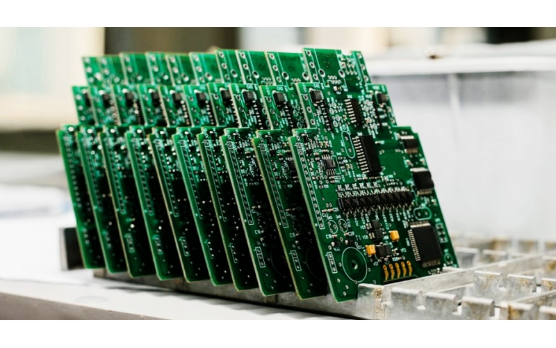 PCBA制造中的精密點(diǎn)膠和封裝技術(shù)