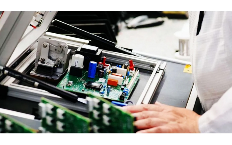 如何通過客戶反饋選擇合適的PCBA工廠？